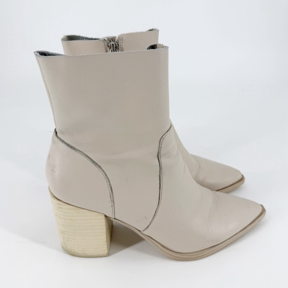 Steve Madden Calabria Ankle Boot Color Bone Chunky Block Heel Size 8.5 Leather